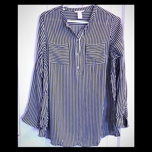 Lightweight maternity blouse